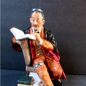 Royal Doulton Figurine The Professor  HN 2281  7-1/4"  tall  Mint Condition